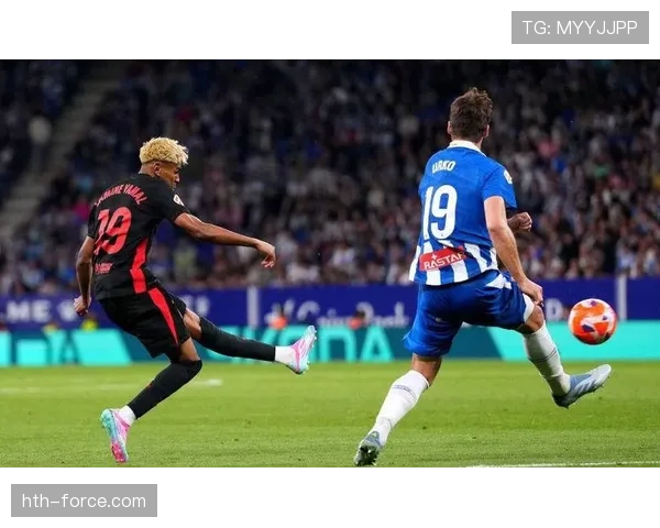 费尔明与佩德里：巴萨新生力量对比，谁将成为中场核心？