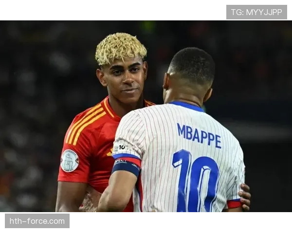 姆巴佩决赛点球助法国队夺冠,表现稳健赢得英雄称号 姆巴佩决赛点球助法国队夺冠,表现稳健赢得英雄称号